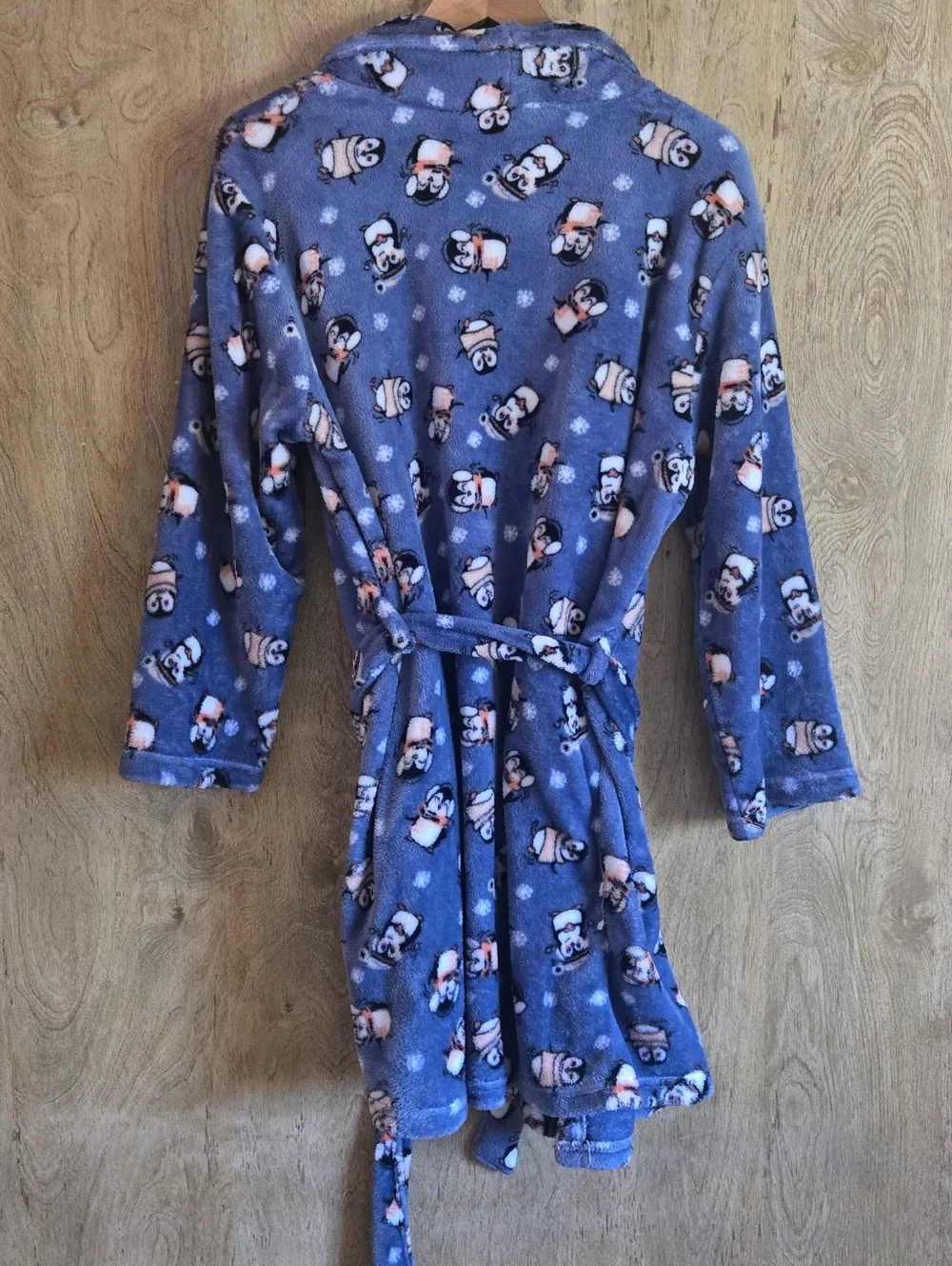 IJAK Penguin Plush Robe - Picture 2 of 5